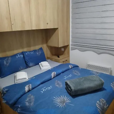 Apartment Golden Forest 1