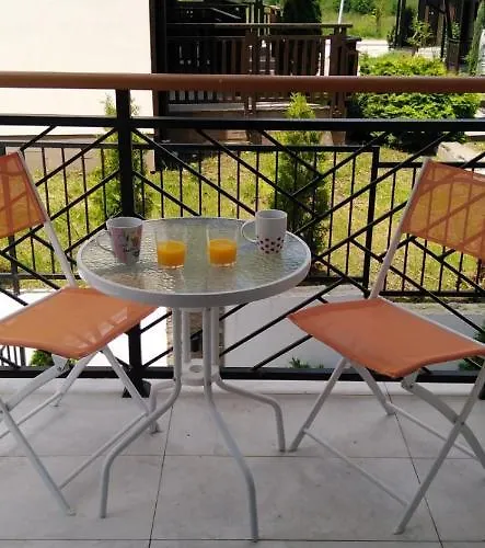 アパート Golden Forest 1 *